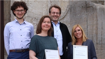 Zwei Männer und zwei Frauen 