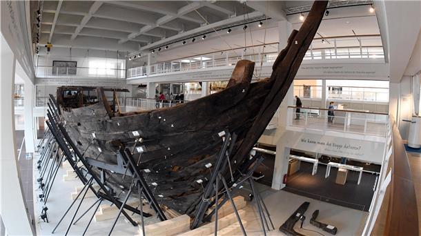 Die Hansekogge im Deutschen Schifffahrtsmuseum ist in keinem guten Zustand. 