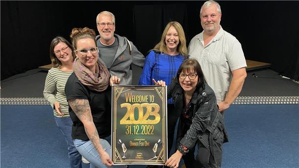 Birgit Glückselig (von links), Maren Lutz, Axel de Grave, Elke Willhaus, Susanne Seedorf und Helge Schellstede freuen sich auf die gemeinsame Aktion zu Silvester.