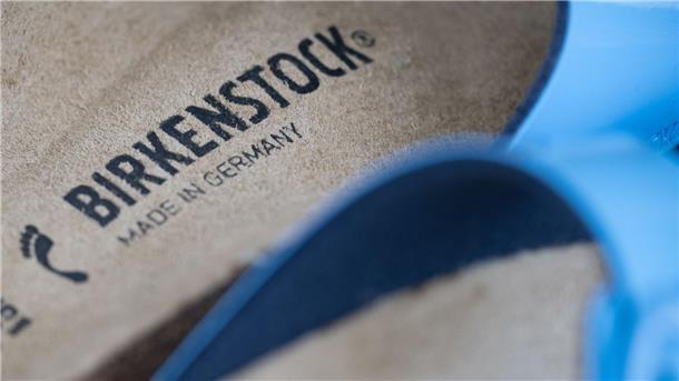 Birkenstock mit Umsatzsprung im Weihnachtsquartal Birkenstock war Anfang Oktober an die Börse in New York gegangen.