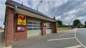 Bislang konnten sich Rat, Verwaltung und Feuerwehr nicht verständigen, ob das Midlumer Feuerwehrhaus in der Dorfmitte einen Anbau bekommen soll.