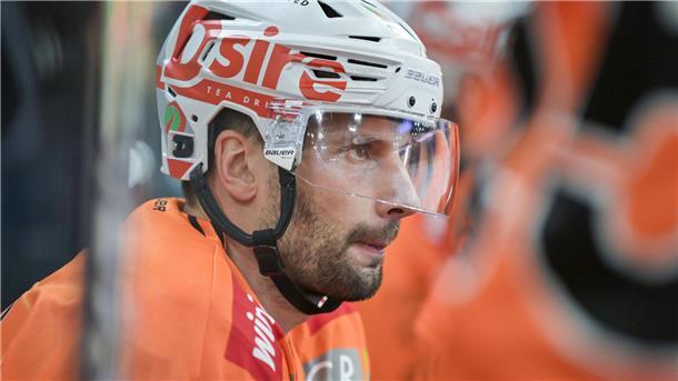 Pinguins sichern die Verteidigung für die Playoffs ab Blaz Gregorc wechselt von den Graz 99ers zu den Fischtown Pinguins.