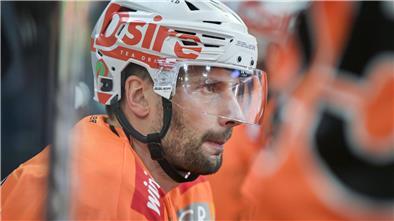 Pinguins sichern die Verteidigung für die Playoffs ab Blaz Gregorc wechselt von den Graz 99ers zu den Fischtown Pinguins.