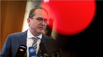 Bleibt bei seinen Bedenken gegen einen AfD-Verbotsantrag: Alexander Dobrindt. (Archivbild) 