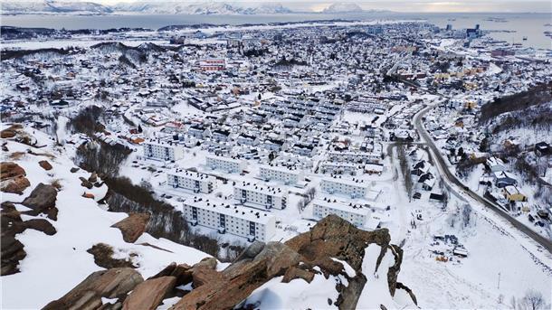 Kulturhauptstädte 2024: Bodø, Tartu und Bad Ischl Blick auf die verschneite Stadt. Am 3. Februar findet im Hafen von Bodø die Eröffnungsfeier für die Kulturhauptstadt 2024 statt.