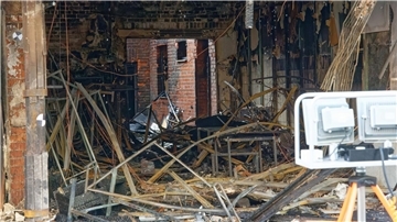 Blick in ein Wohnhaus: In der Innenstadt von Eschweiler sah es vergangene Woche so aus, als sei eine Bombe eingeschlagen.