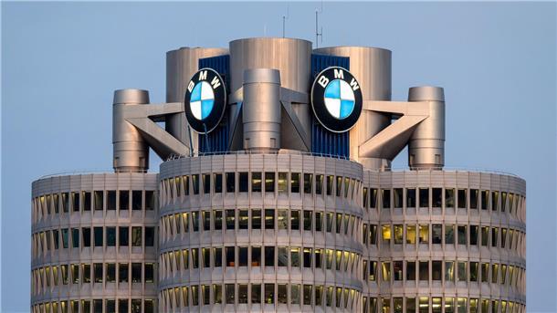 BMW hängt Mercedes beim Absatz ab und senkt die Prognose BMW hat seine Talfahrt beim Absatz gestoppt. (Archivbild)