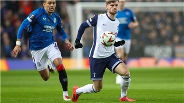 Bot eine ganz schwache Leistung und wurde dafür von seinem Trainer kritisiert: Timo Werner (r).
