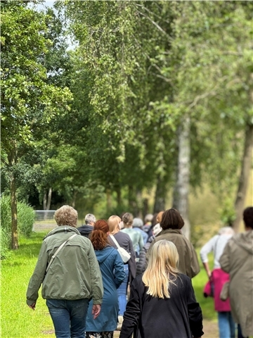 Frauen Spaziergang