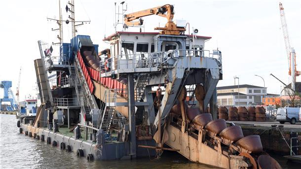 Brand des Eimerkettenbaggers „Bremerhaven“ beschäftigt Bremenports noch immer Bremenports Kettenbagger Schaden im Maschinenraum