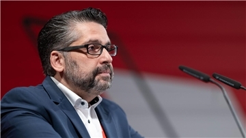 Bremens SPD-Fraktionschef Mustafa Güngör spricht sich für eine Machbarkeitsstudie für eine Seilbahn aus. (Archivbild)