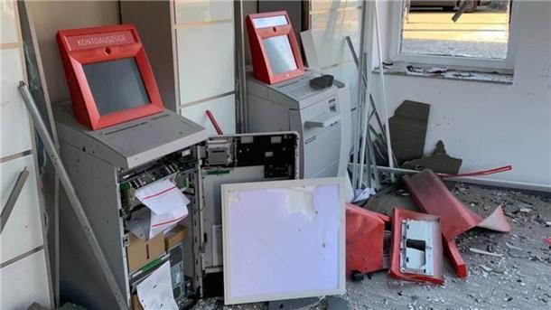 Gesprengte Geldautomaten in der Sparkasse Harburg-Buxtehude
