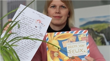 „Briefe von Felix“ mögen viele Kinder. Die Bücher sind besonders kreativ aufgemacht mit echten Briefen, weiß Redakteurin Kathrin Harder-von Fintel. Das Buch eignet sich auch gut als Ostergeschenk.