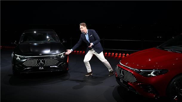 BMW hängt Mercedes beim Absatz ab und senkt die Prognose Bringt der neue vollelektrische CLA die Wende bei den E-Auto-Verkäufen der Schwaben? (Archivbild)