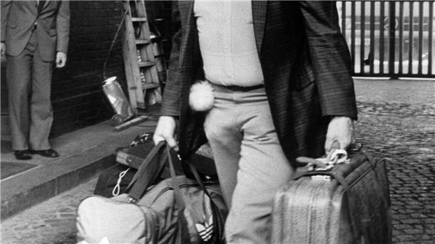 Boxer-Idol „Bubi“ Scholz - vom Star zum Todesschützen Bubi Scholz verlässt die Strafanstalt Berlin-Tegel.