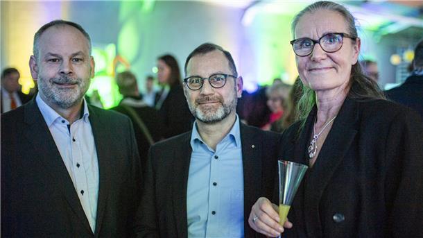 Umfrage beim Neujahrsempfang: In Geestland bleibt der Ortsbezug wichtig Jörg-Andreas Sagemühl, Alexander Thorau und Michaela Buchecker