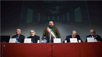 Bürgermeister Giorgio Frassineti (M) will ein Faschismus-Dokumentationszentrum errichten.