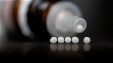 Bundesgesundheitsminister Lauterbach will „die Möglichkeit der Krankenkassen, in der Satzung auch homöopathische und anthroposophische Leistungen vorzusehen, streichen“.