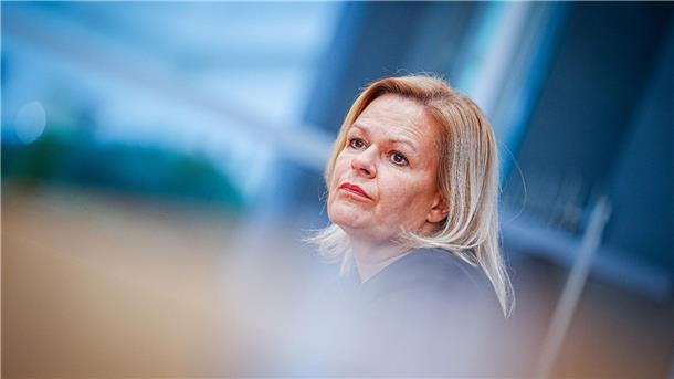 Bundesinnenministerin will halbautomatische Waffen verbieten Bundesinnenministerin Nancy Faeser (SPD) ist für eine Verschärfung des Waffenrechts.