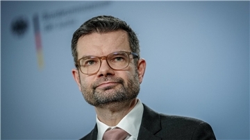 Bundesjustizminister Marco Buschmann sieht die Polizei und die Justiz durch das Cannabis-Gesetz mittelfristig entlastet.