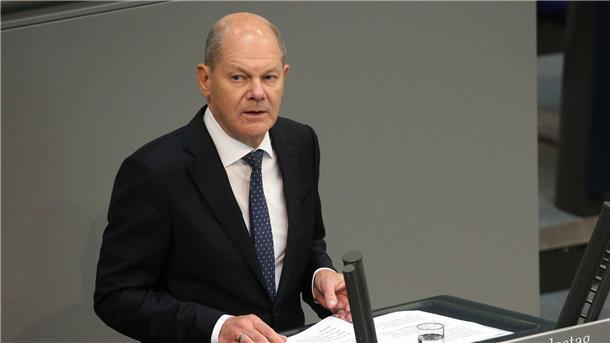 Waffenlieferungen: Scholz warnt vor „Überbietungswettbewerb“ Bundeskanzler Olaf Scholz gibt im Deutschen Bundestag eine Regierungserklärung zum bevorstehenden EU-Gipfeltreffen ab.