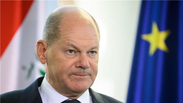 Kein „Tabu“ mehr? Druck zur Kampfpanzer-Lieferung steigt Bundeskanzler Olaf Scholz hält nichts davon, Entscheidungen, „die mit Krieg und Frieden zusammenhängen“, schlicht „mal so aus der Hand zu schütteln“.