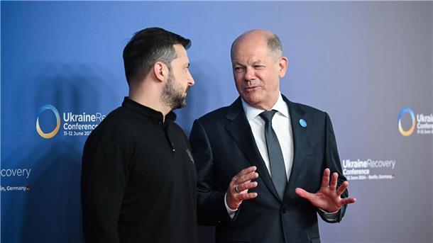 Krieg gegen die Ukraine: So ist die Lage Bundeskanzler Olaf Scholz (r.) und der ukrainische Wolodymyr Selenskyj bei der Internationalen Konferenz zum Wiederaufbau der Ukraine.
