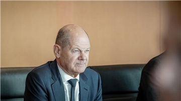 Bundeskanzler Olaf Scholz (SPD) betont, dass die heutige Demokratie auf dem zentralen Bekenntnis „Nie wieder“ gründe (Archivbild).