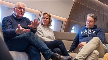 Bundespräsident Frank-Walter Steinmeier (l) und Bundesministerin für Umwelt Steffi Lemke fliegen nach Brasilien.