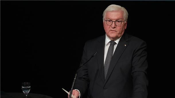 30 Jahre Solingen-Anschlag: Steinmeier sieht Versäumnisse Bundespräsident Frank-Walter Steinmeier spricht bei der Gedenkfeier zum 30. Jahrestag des Solinger Brandanschlags.