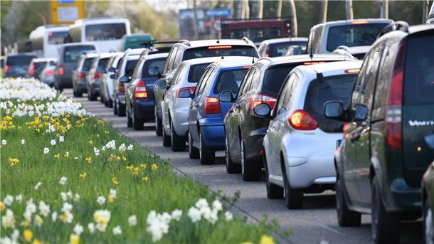 Wissing setzt auf Deutschland-Jobticket für Beschäftigte Bundesverkehrsminister Wissing setzt auf attraktivere Angebote für viele Beschäftigte.