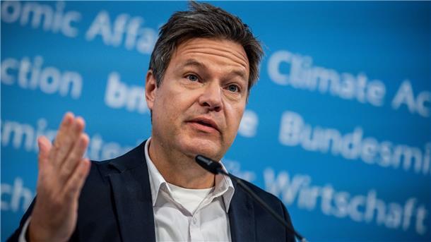 Habeck erwartet bessere Konjunkturlage als befürchtet Bundeswirtschaftsminister Robert Habeck geht im kommenden Jahr von einem größeren Wirtschaftswachstum aus, als bisher angenommen.