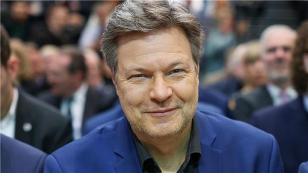 Habeck: Wachstum von 0,2 Prozent nicht befriedigend Bundeswirtschaftsminister Robert Habeck will neue Impulse für Deutschlands Wirtschaft.