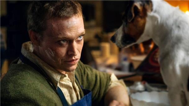 Die Filmstarts der Woche Caleb Landry Jones spielt die Hauptrolle in Luc Bessons neuem Film „DogMan“.