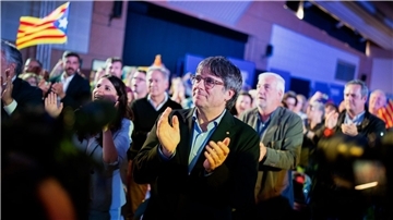 Carles Puigdemont bei einer Wahlkampfveranstaltung im französischen Argèles-sur-Mer. Der 61-Jährige will wieder als Regierungschef in den Palau de la Generalitat in Barcelona einziehen.