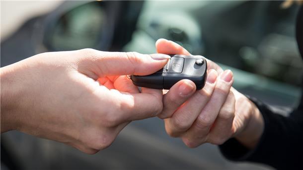 Carsharing hat sich in den Städten längst etabliert. Funktioniert es auch auf dem Land? Eine private Carsharing-Gruppe hat dies in der Samtgemeinde Tarmstedt getestet. Nach fünf Jahren wurde das Projekt eingestellt. Es hat sich nicht gerechnet. Dennoch glauben sie dort, dass das Autoteilen auf dem Dorf Zukunft hat.