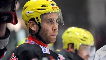 Carsten Gosdeck, der von 2010 bis 2012 in Bremerhaven spielte, übernahm im Sommer 2023 für Andrej Teljukin das Traineramt bei EG Diez-Limburg.