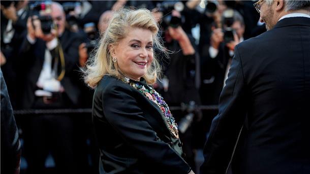 Catherine Deneuve bei der Premiere des Films „Marcello Mio“ in Cannes.