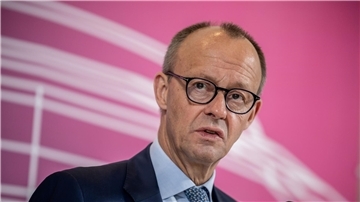 CDU-Chef Friedrich Merz gehe es „offensichtlich nur um populistischen Krawall“, sagt die Parlamentarische Geschäftsführerin der SPD, Katja Mast.