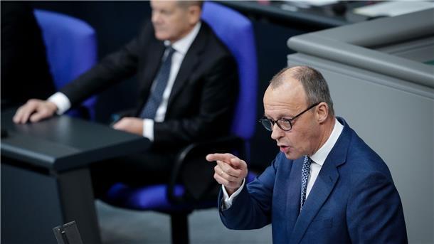 Scholz: Putin hat sich fundamental verrechnet CDU-Chef Friedrich Merz kritisiert Kanzler Olaf Scholz und seine Ukraine-Politik scharf.