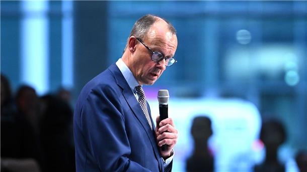 CDU-Chef Friedrich Merz spricht beim Kommunalgipfel der Unionsfraktion.