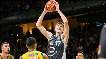 Center Johann Grünloh startet mit Rasta Vechta in die Champions League.