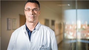 Chefarzt Zenon Tzias (Foto) will mit seinen drei Oberärzten Cristi Calimanescu, Alexies Spyropoulos und Ahmad Alhalabi nach Cuxhaven wechseln.