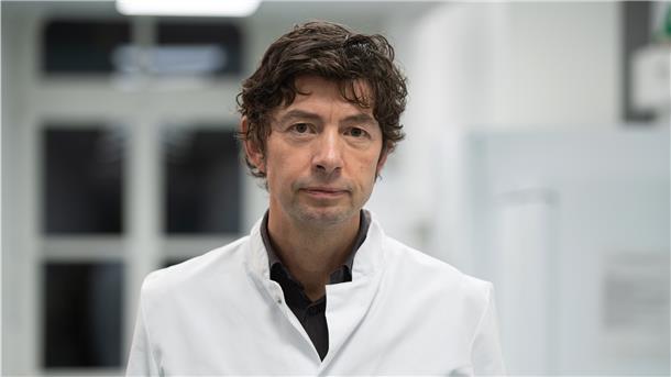 Christian Drosten, Direktor des Instituts für Virologie an der Charité in Berlin, hat sich ebenfalls öffentlich zu einer Studie geäußert. Mit Folgen. 