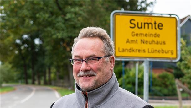 Christian Fabel war Ortsvorsteher von Sumte, als das 100-Einwohner-Dorf 750 Flüchtlinge aus 14 Nationen aufnahm.