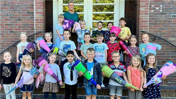 Mit Fotos von allen ersten Klassen: Diese Kinder wurden in Nordenham eingeschult Klassenfoto
