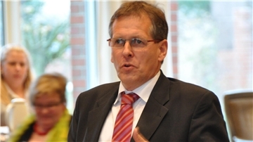Claus Johannßen wird sich sicherlich auch bis zum Ende der laufenden Wahlperiode noch im Kreistag oft zu Wort melden - aber nicht mehr als Fraktionssprecher der SPD.