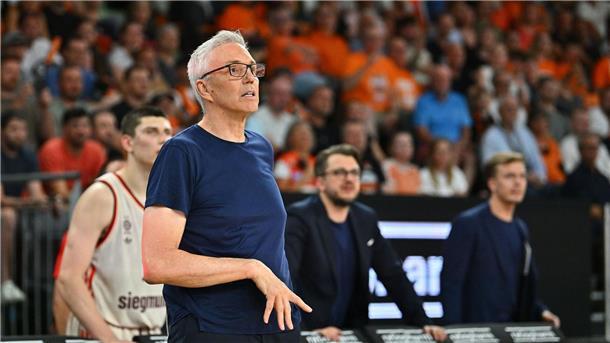 Coach Gordon Herbert sah den ersten Sieg des FC Bayern München in dieser Euroleague-Saison.