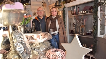 Corinna Renken-Jedebrock hat zusammen mit ihrem Mann Peter Jedebrock entschieden, das Geschäft „Geschenke zur alten Tischlerei“ aufzugeben.