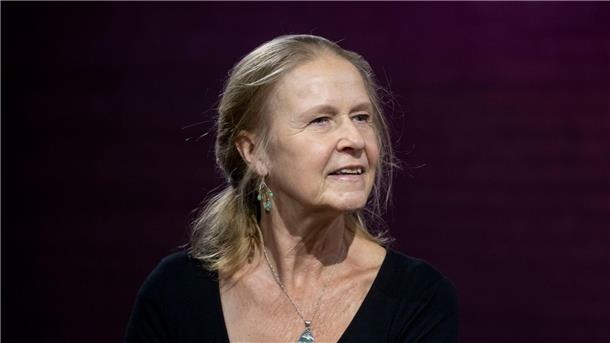 Jugendbuchautoren in Sorge vor Rechtsextremen Cornelia Funke auf der Frankfurter Buchmesse 2023.